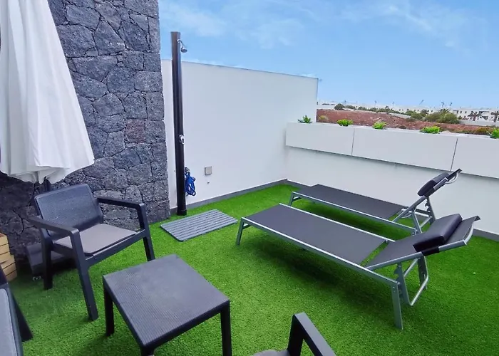 Gold - Duplex - Near The With Air-con By Lanzarote *